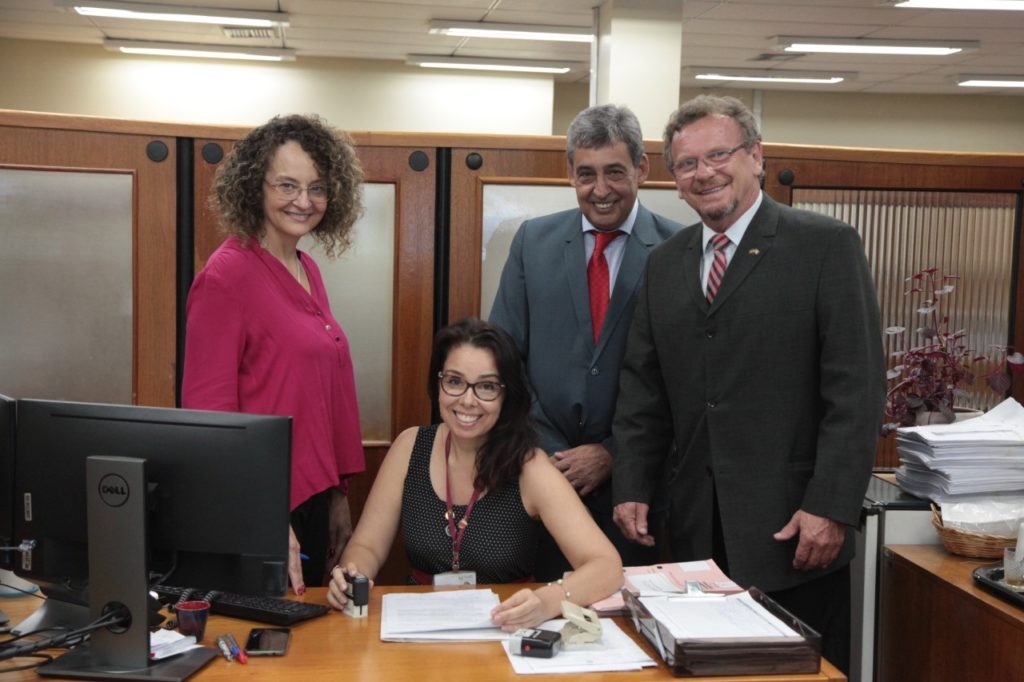 Luciana Genro, Luiz Fernando Mainardi e Sebastião Melo protocolam projeto de transparência na segurança pública