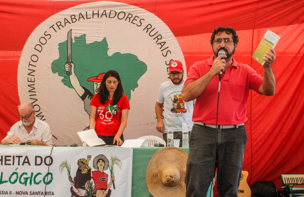 Experiência do MST na produção ecológica de arroz vira livro