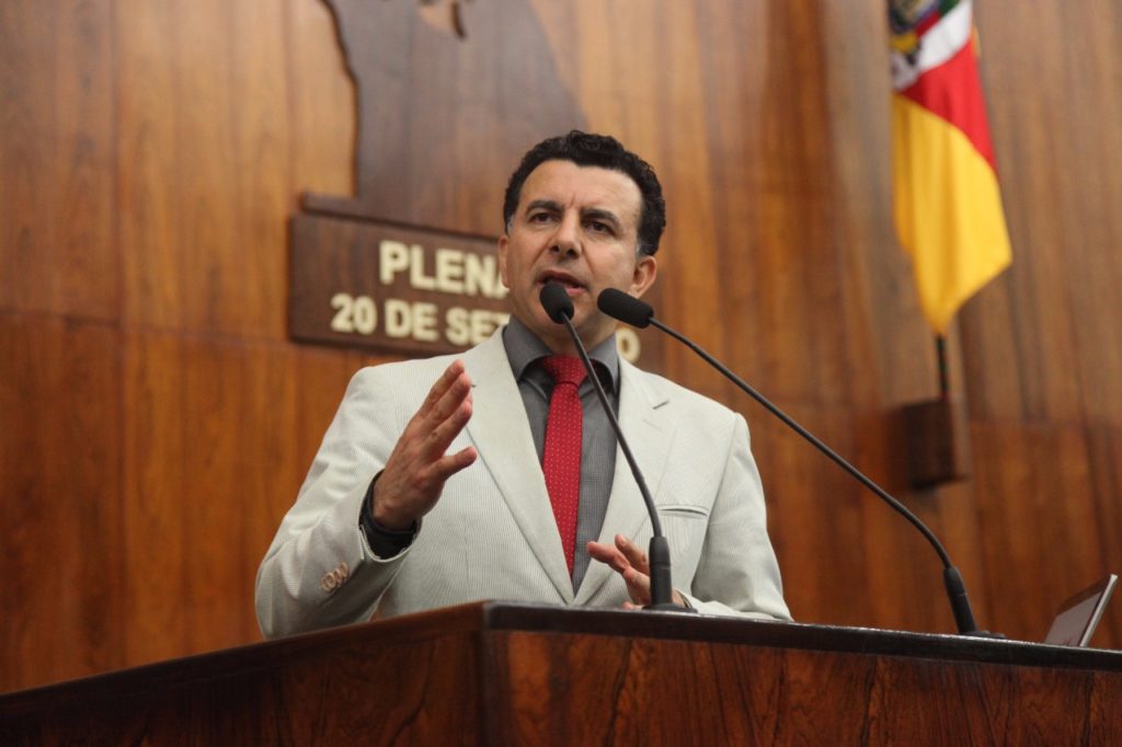 Jeferson destaca sucesso das manifestações contra políticas do governo Bolsonaro