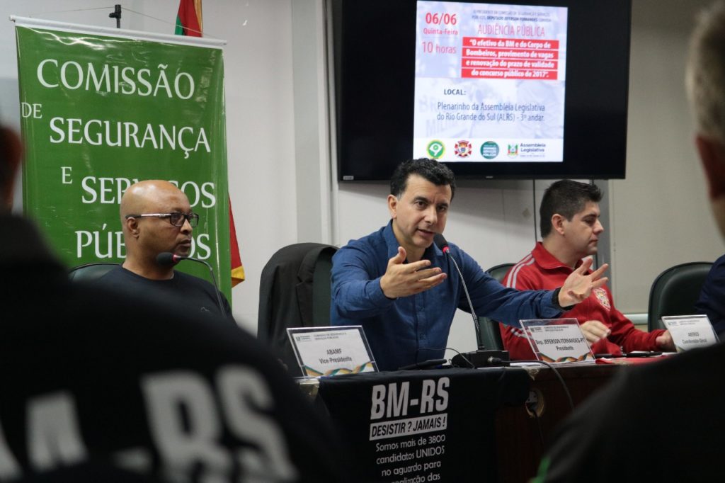 Deputado Jeferson articula movimento pela nomeação de concursados