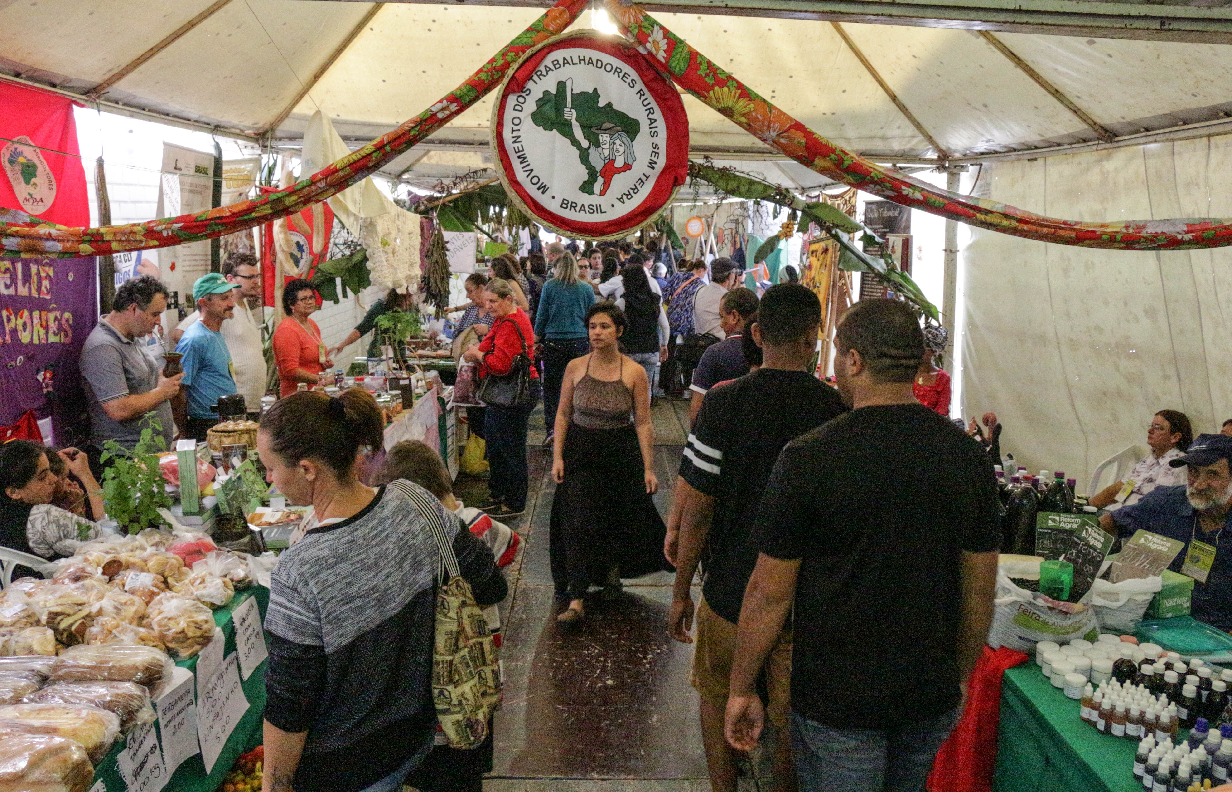 Sem Terra participam da 15ª Feira Latino Americana de Economia Solidária