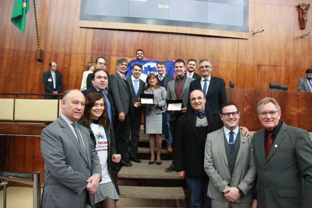 Fernando Marroni e Fábio Branco homenageiam UPEL e FURG pelo cinquentenário