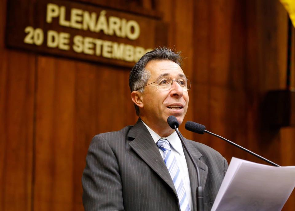 Nesta sexta-feira (5), no Palácio Piratini, deputado Valdeci Oliveira será recebido pelo governador Eduardo Leite e equipe para discutir projeto da Renda Básica Emergencial