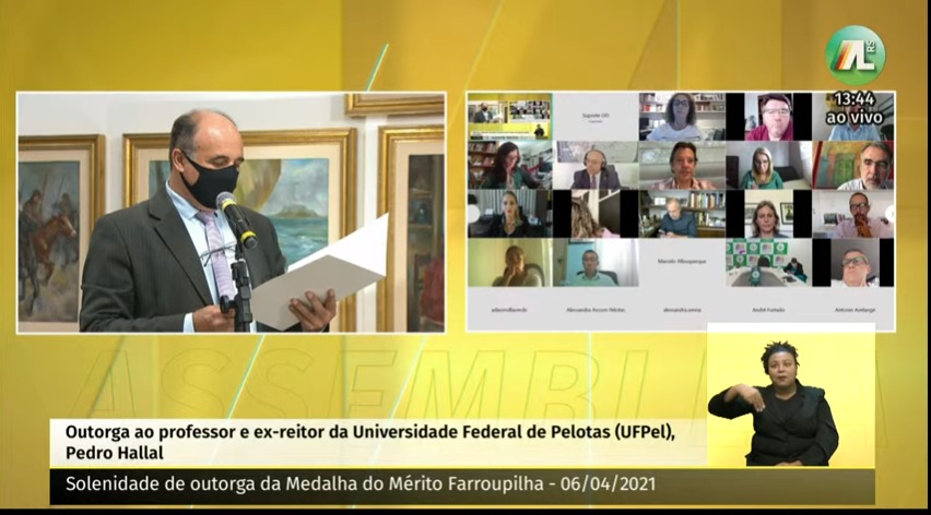 Epidemiologista Pedro Hallal recebe a Medalha do Mérito Farroupilha