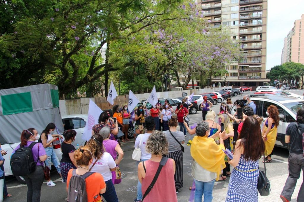 Atos em Porto Alegre marcam o Dia Internacional de Combate à Violência Contra as Mulheres