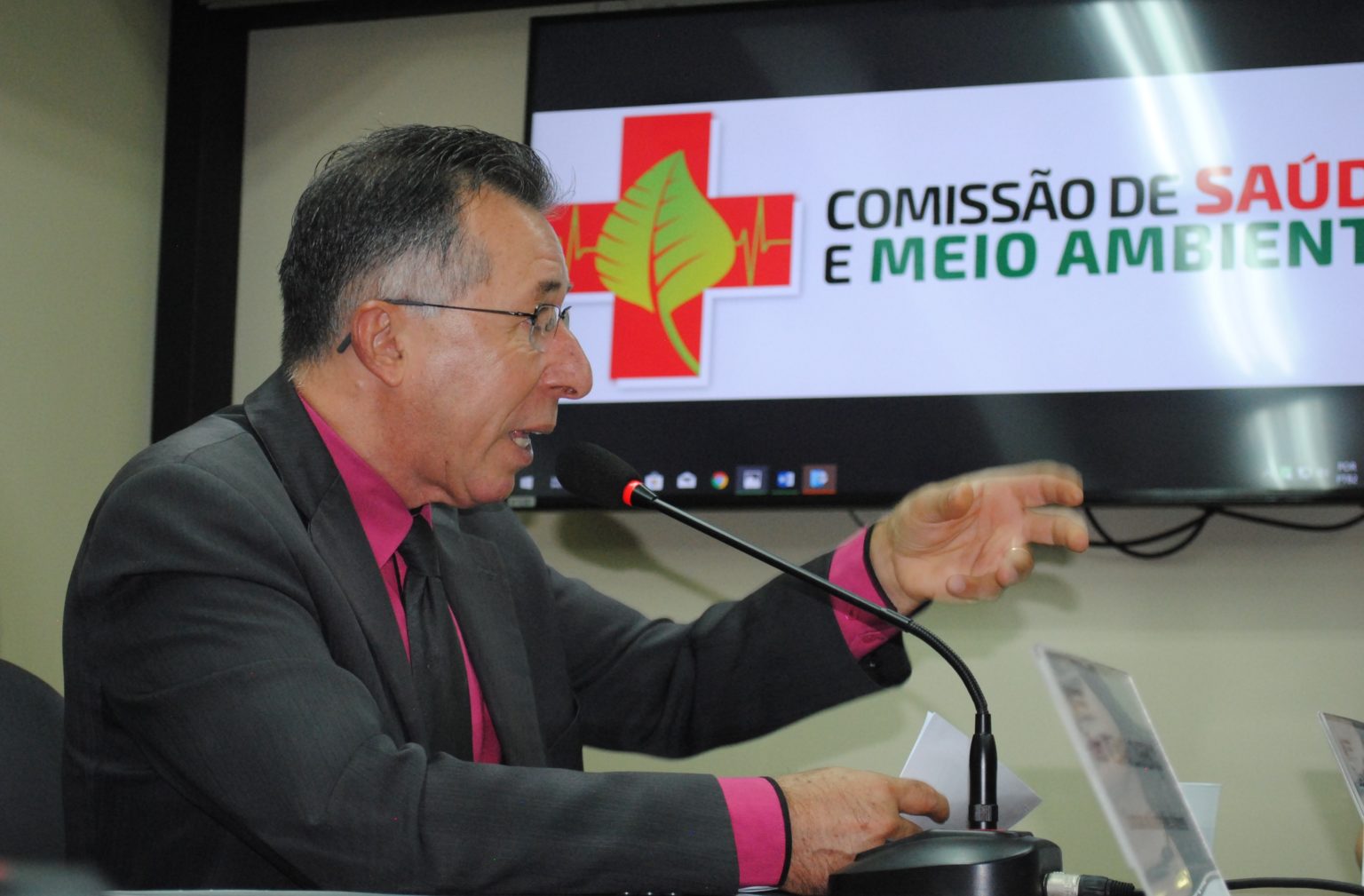 Valdeci cobra posicionamento do estado em relação ao Hemocentro de Santa Maria