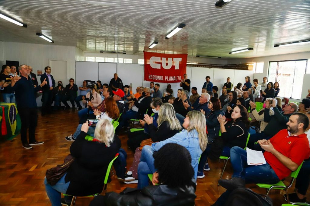 Edegar Pretto debate desenvolvimento regional no Alto da Serra do Botucaraí, Planalto e Alto Uruguai