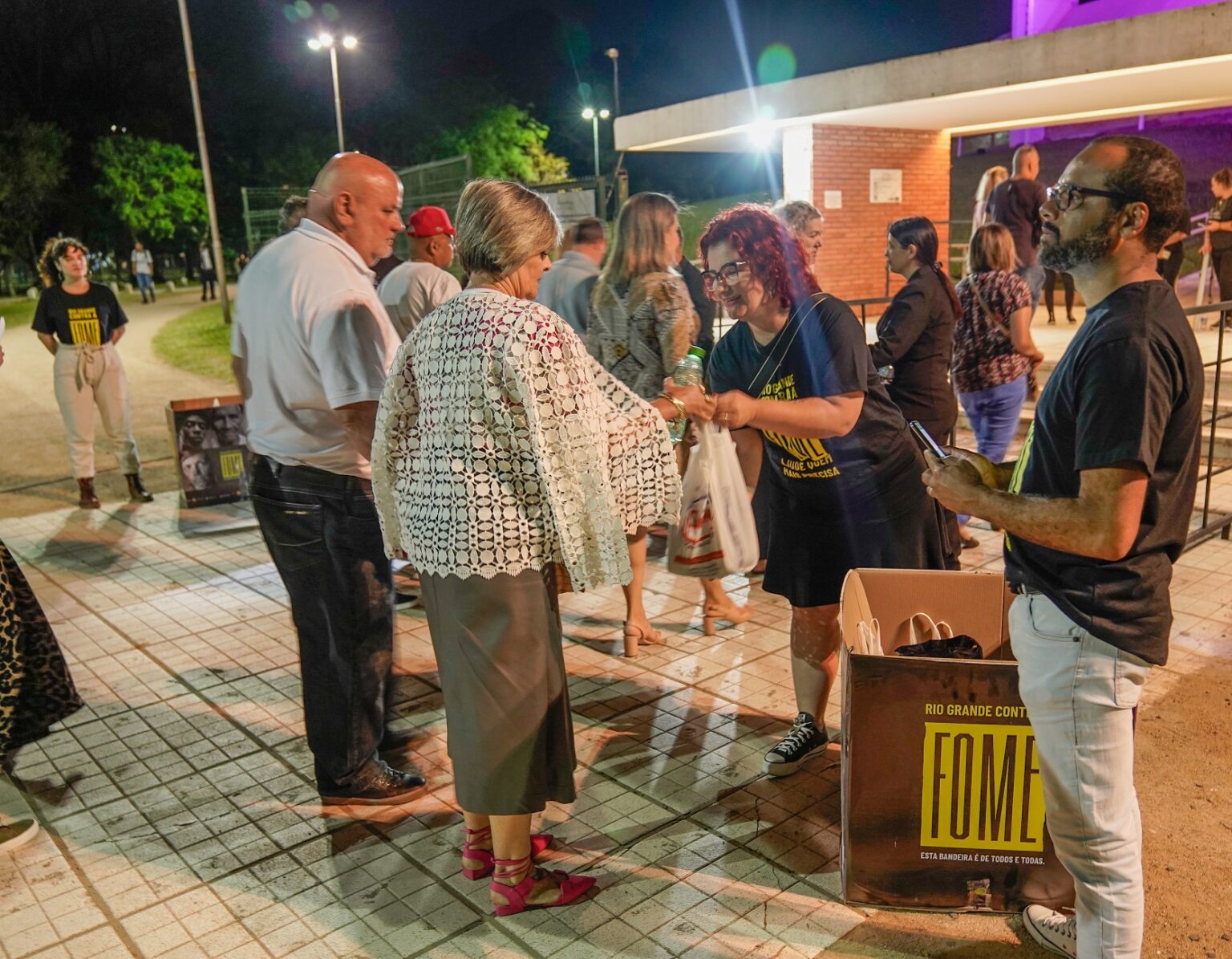 Movimento Rio Grande Contra a Fome arrecada 3 toneladas de alimentos em dois dias