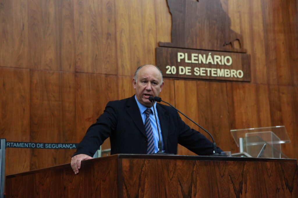 É hora de ter responsabilidade e discutir as questões relevantes para o Brasil, diz Pepe Vargas