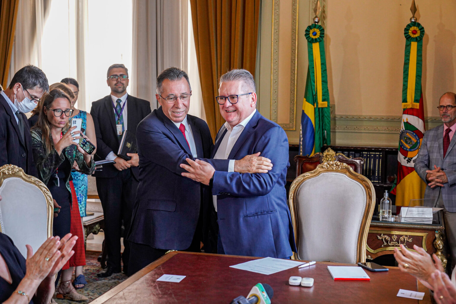 Presidente da Assembleia assume como governador interino