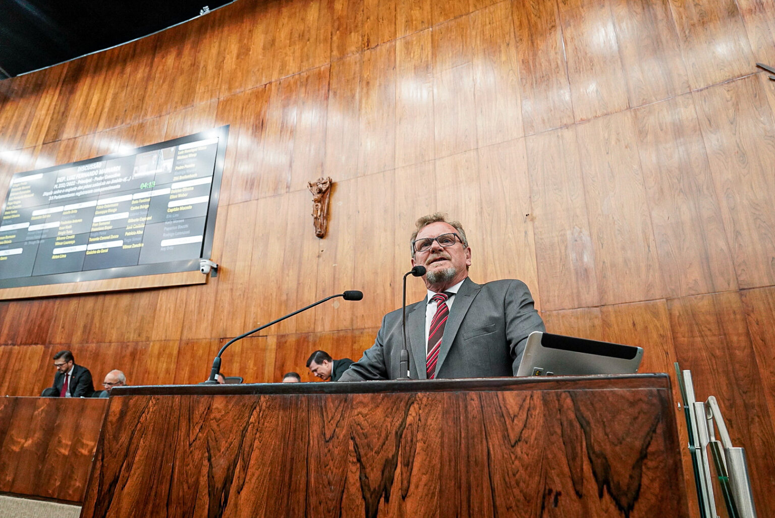 Mainardi comemora acordo para o piso salarial gaúcho.