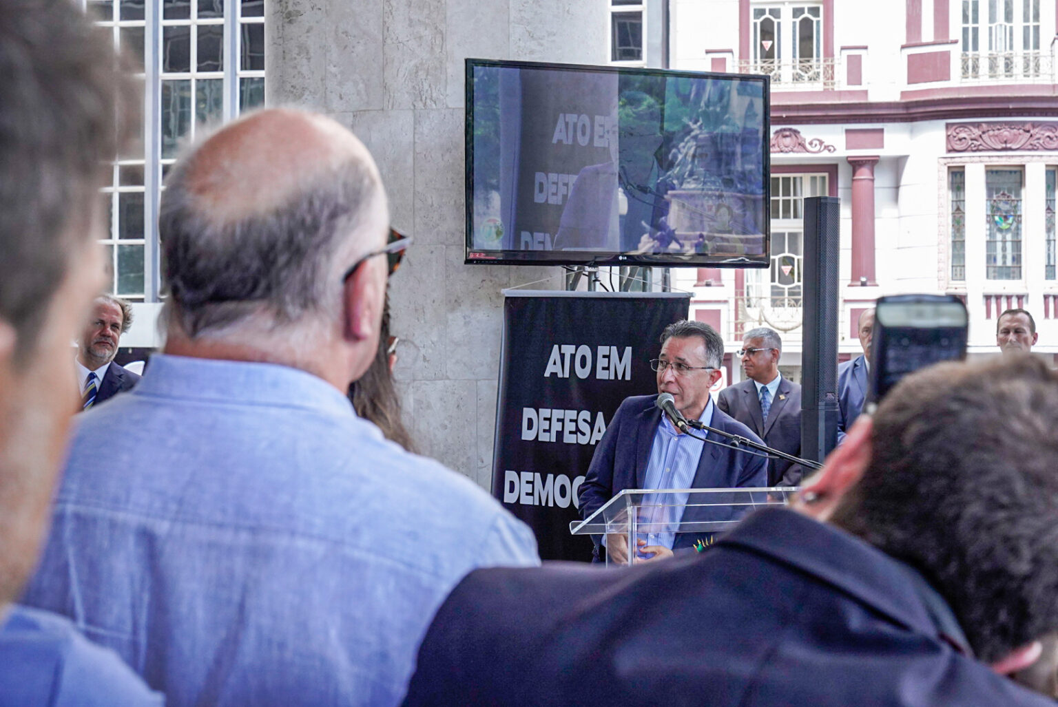 Em Porto Alegre, presidente da Assembleia reforça ato em defesa da democracia