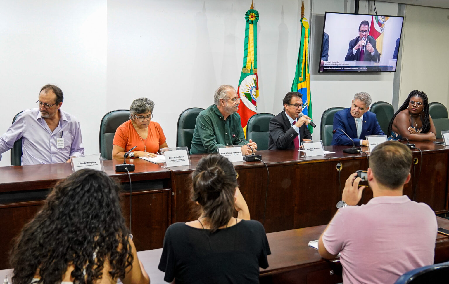 Na Assembleia Legislativa, ministro propõe movimento para combater trabalho escravo