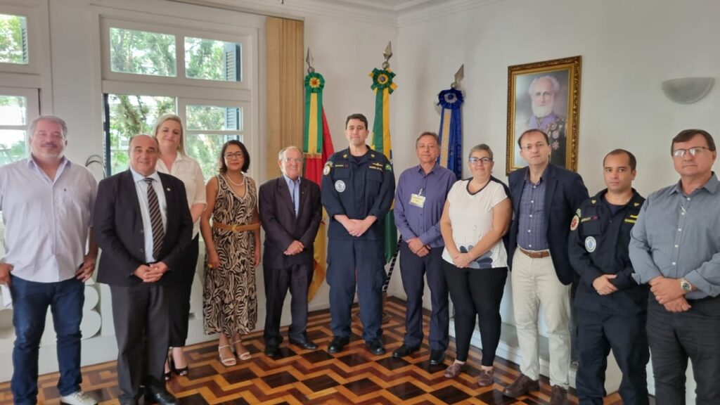 Cachoeira do Sul: licenciamento da balsa é tema de reunião com a Marinha