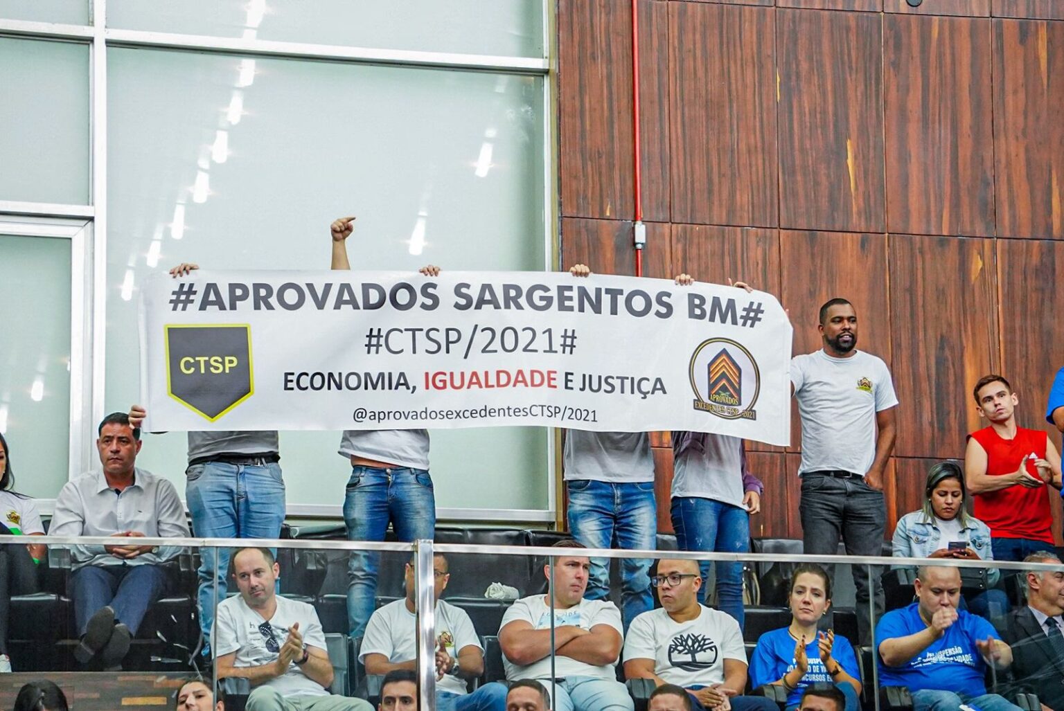 Articulação da bancada petista garante prorrogação da validade dos concursos públicos