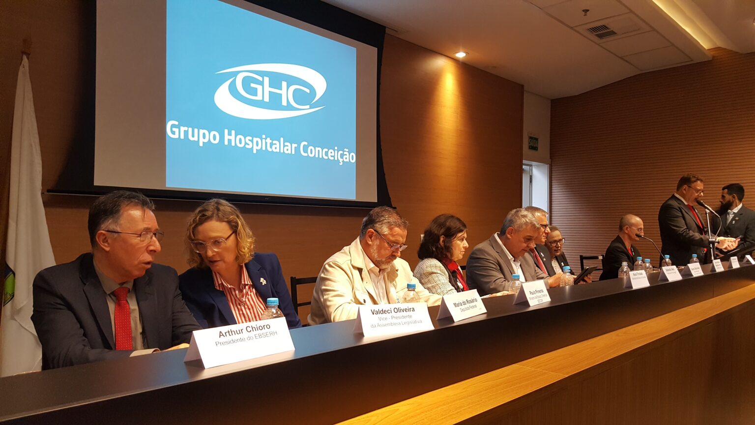 Valdeci representa a Assembleia Legislativa na posse do novo presidente do GHC