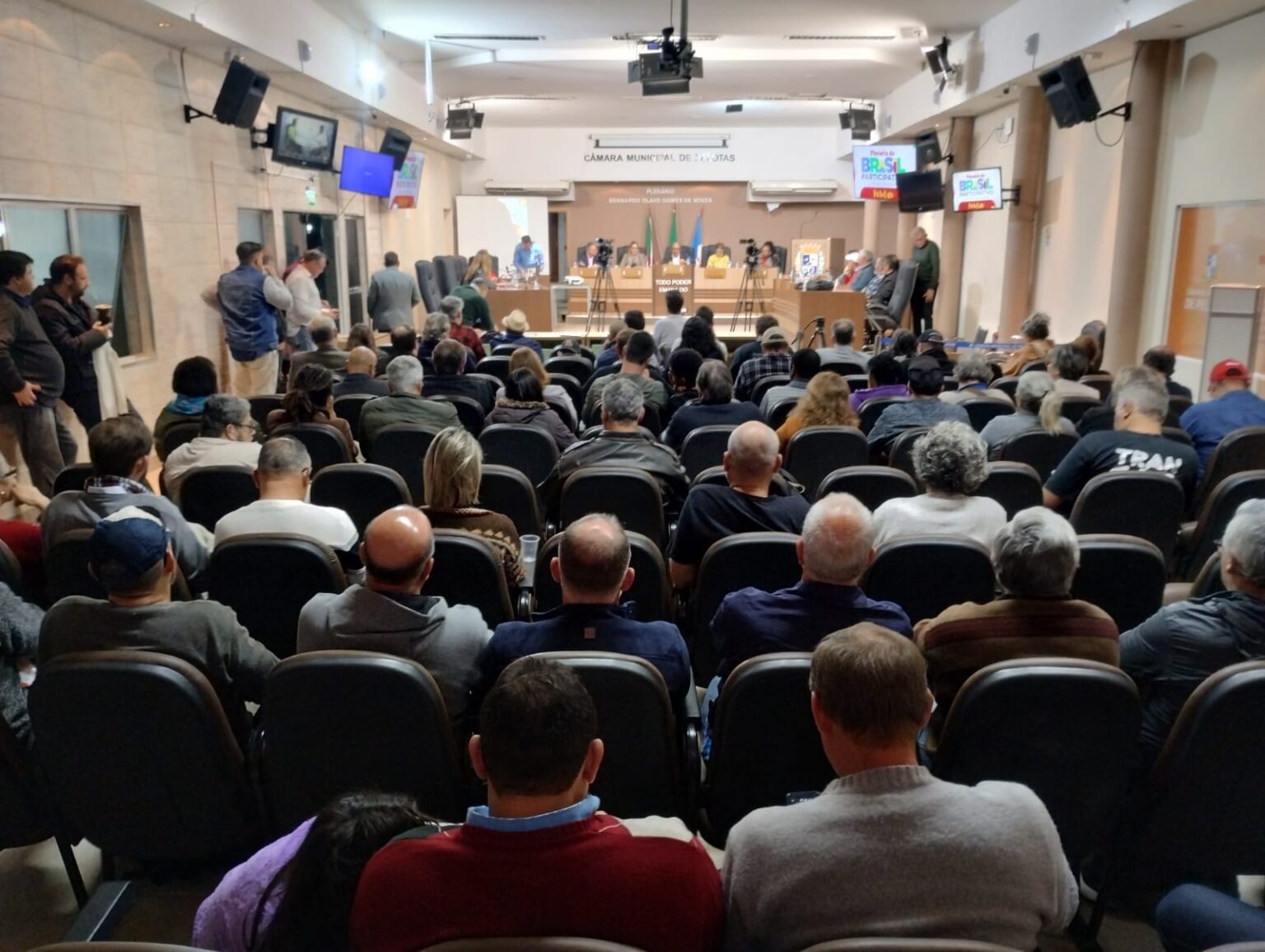 Audiência Pública do Plano Plurianual lota Câmara de Vereadores em Pelotas