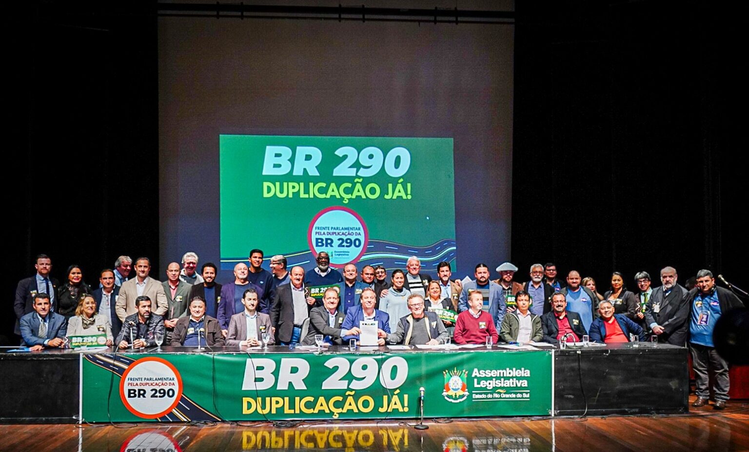 Mobilização de parlamentares, prefeitos e líderes sociais reafirma necessidade de duplicação da BR-290