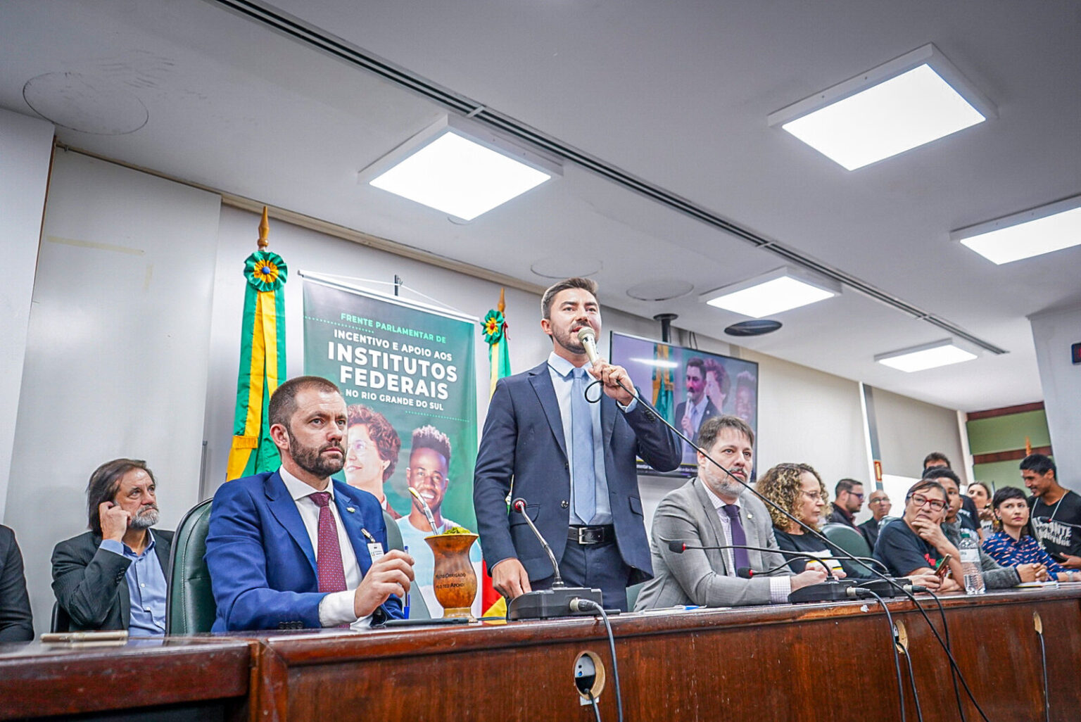 Deputado Adão Pretto reafirma compromisso com a educação profissionalizante 