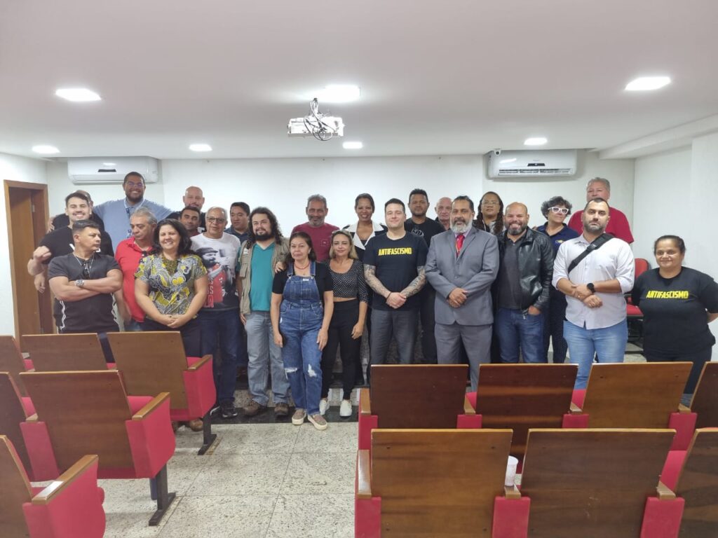 Radde faz palestra sobre fascismo na CUT de Brasília