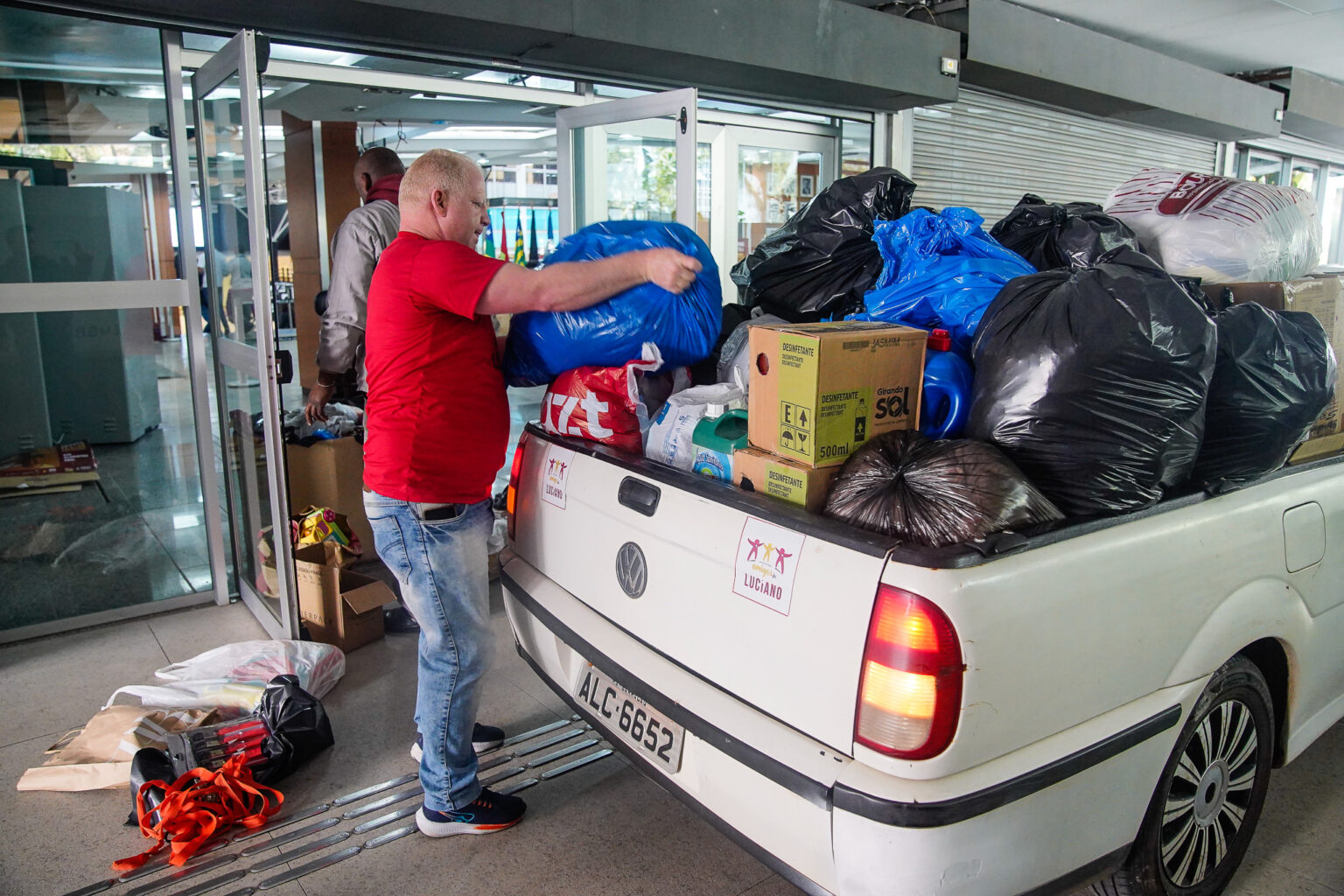 Assembleia Legislativa arrecada mais 300 quilos de donativos para atingidos pelas enchentes