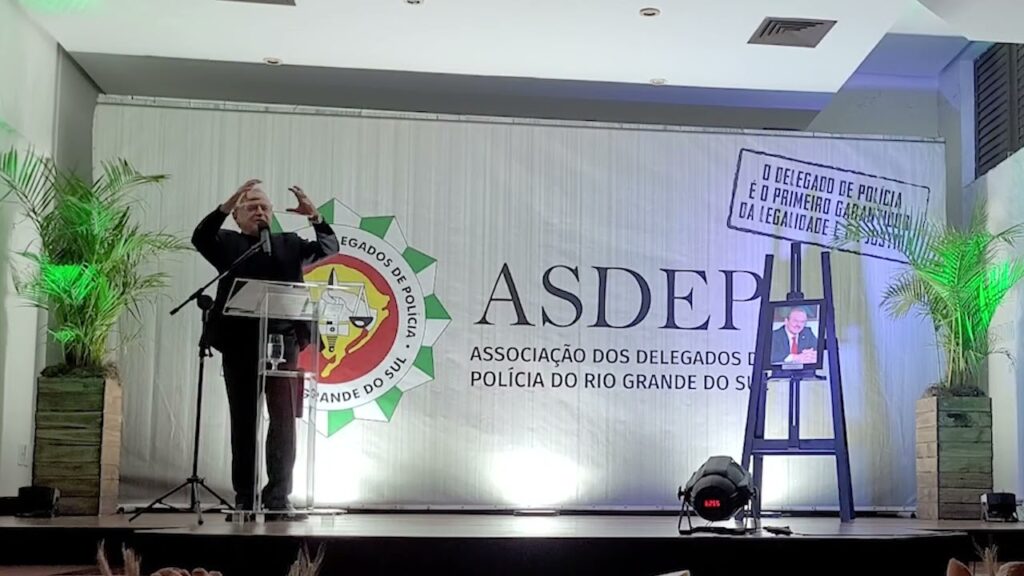 Discurso de Tarso Genro na ASDEP-RS 18/10/2023