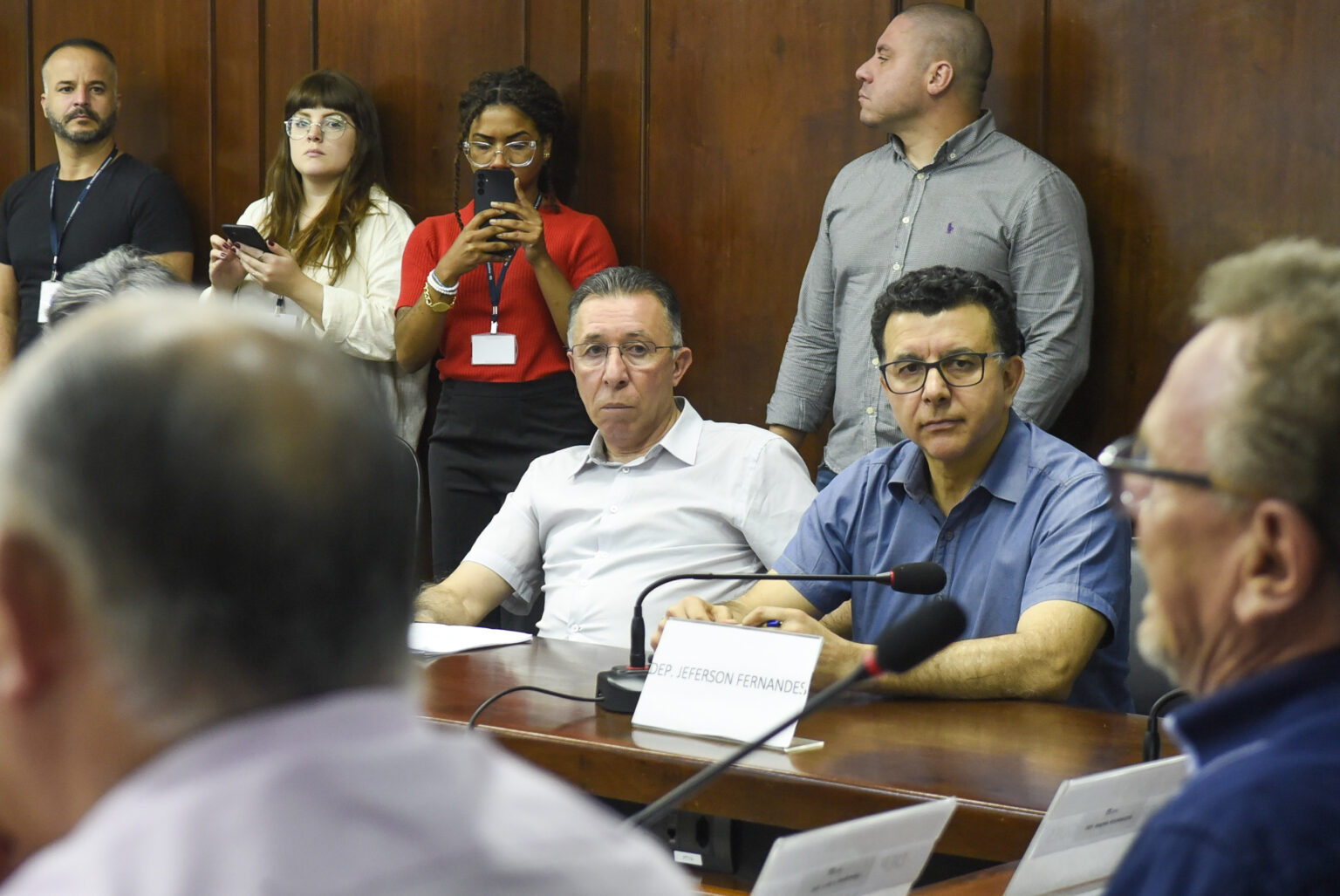 Em coletiva da bancada, Valdeci denuncia situação da saúde no RS