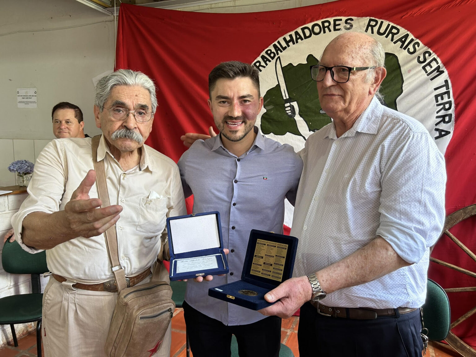 A Semana Adão Pretto foi marcada por celebrações e homenagens à memória do deputado, defensor dos direitos dos trabalhadores rurais.