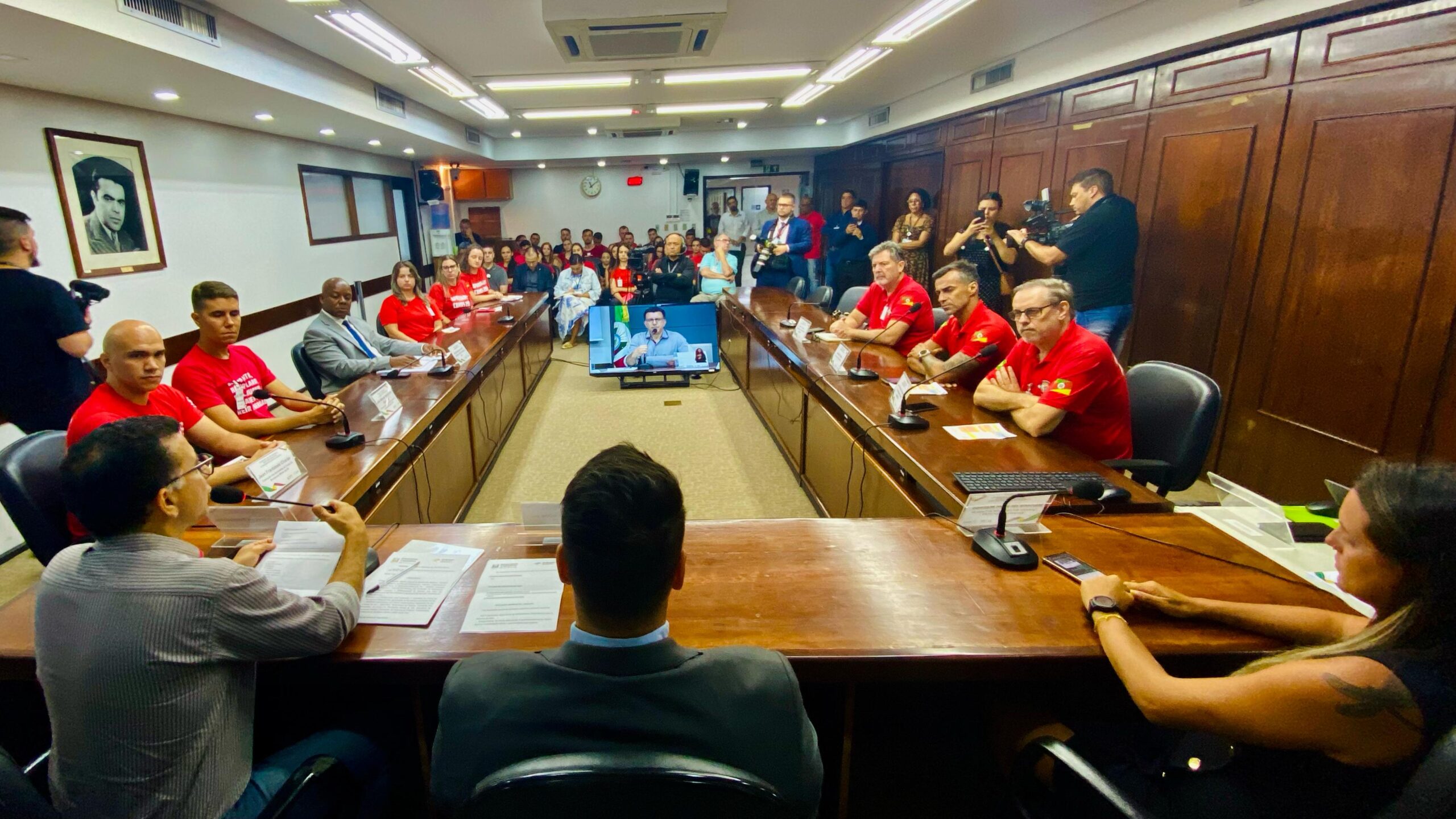 Corpo de Bombeiros: Comissão de Serviços Públicos fará documento ao Governo do Estado pelo chamamento de aprovados