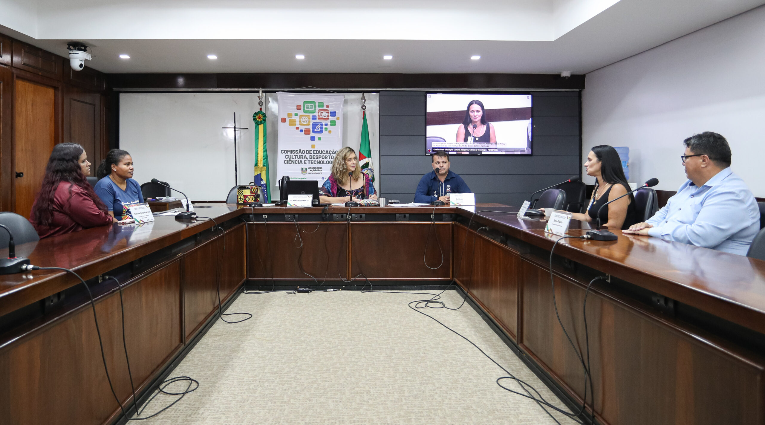 O atraso nas obras escolares e fechamento de escola