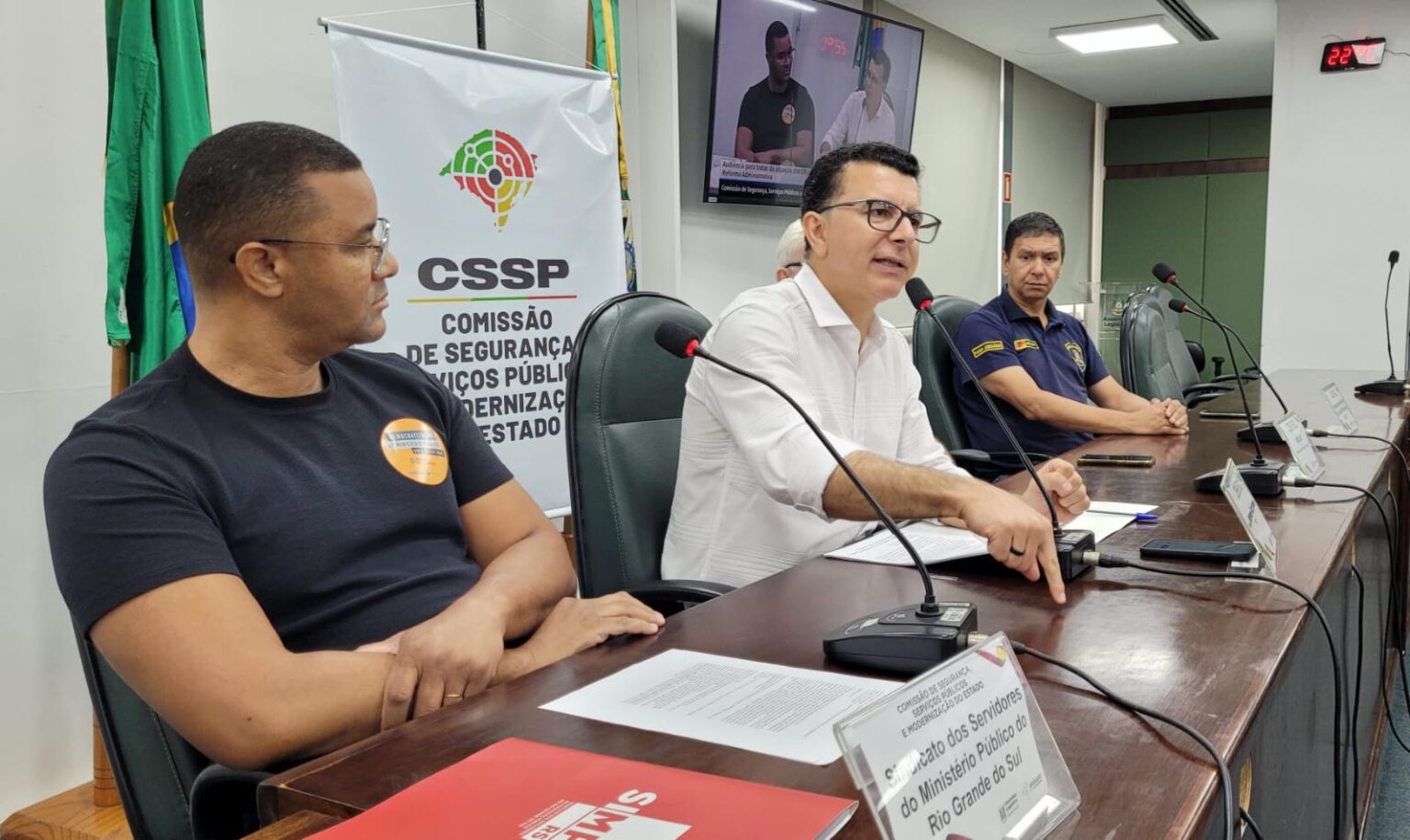 Serviços Públicos – Jeferson quer saber o que justifica aumentar cargos de confiança ao invés de concursados no MP/RS
