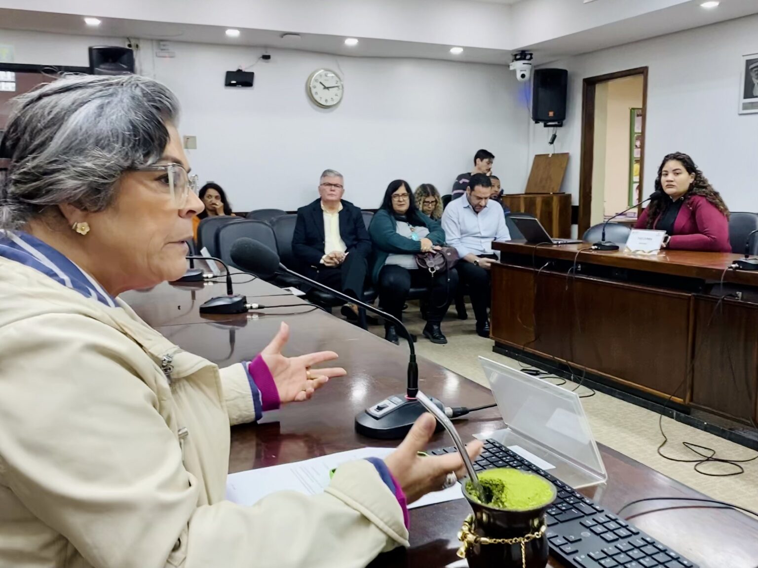 Deputada Stela reivindica à Secretaria Estadual da Saúde solução para hospital de Alvorada