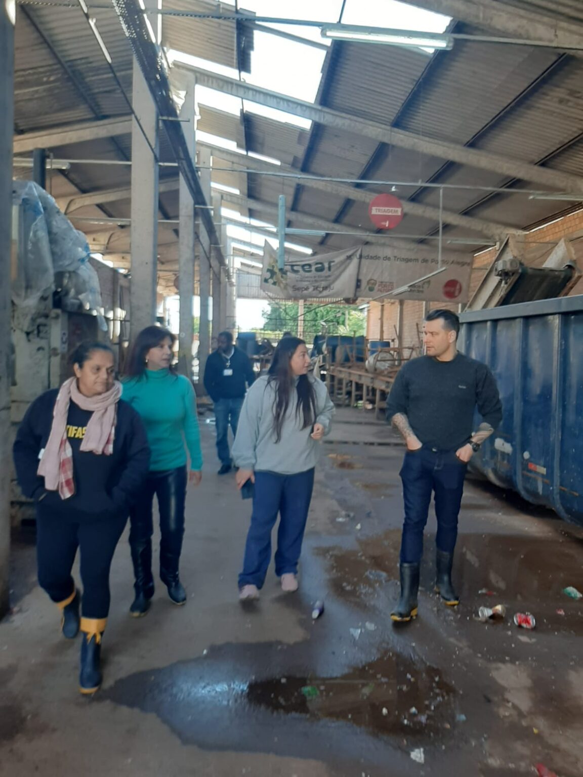 Deputado Radde visita unidades de triagem de recicláveis da capital