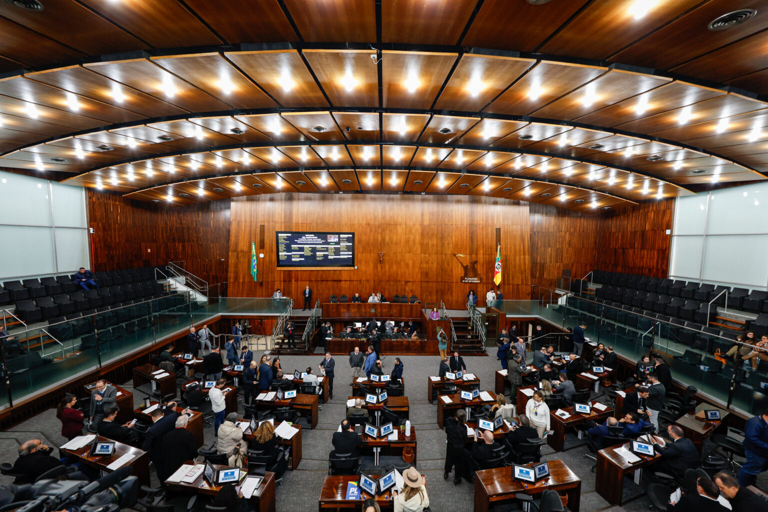 Dívida RS: Bancada do PT defende ação da OAB e aponta incoerência da base do Governo Leite