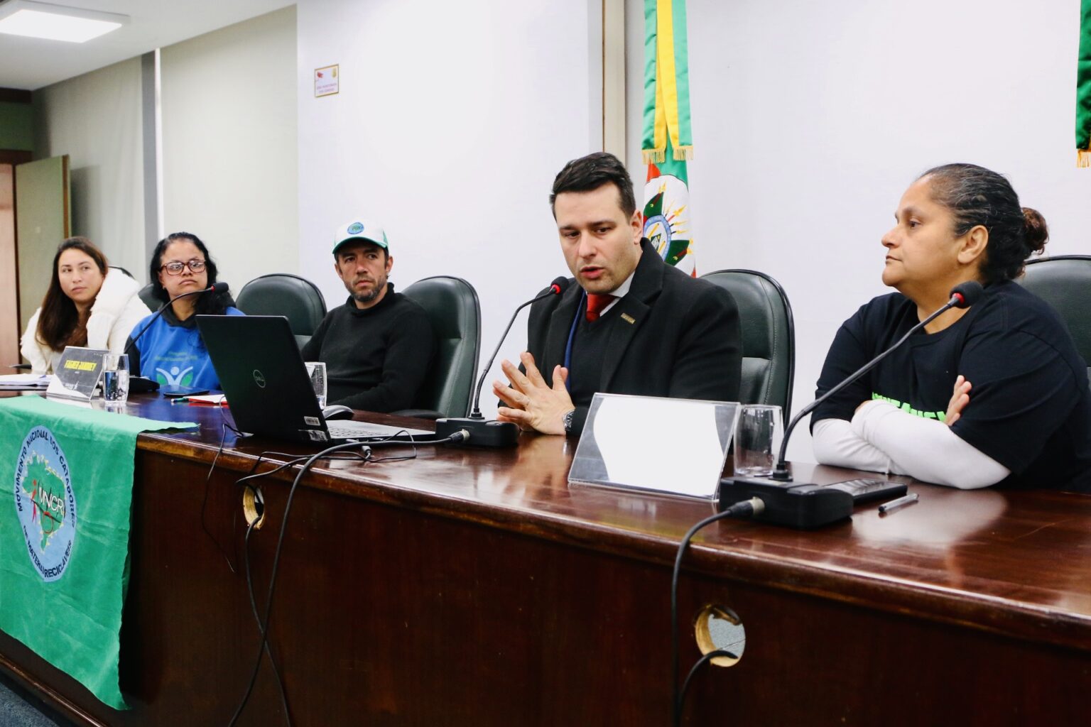 Catadores de recicláveis organizam-se em luta por direitos