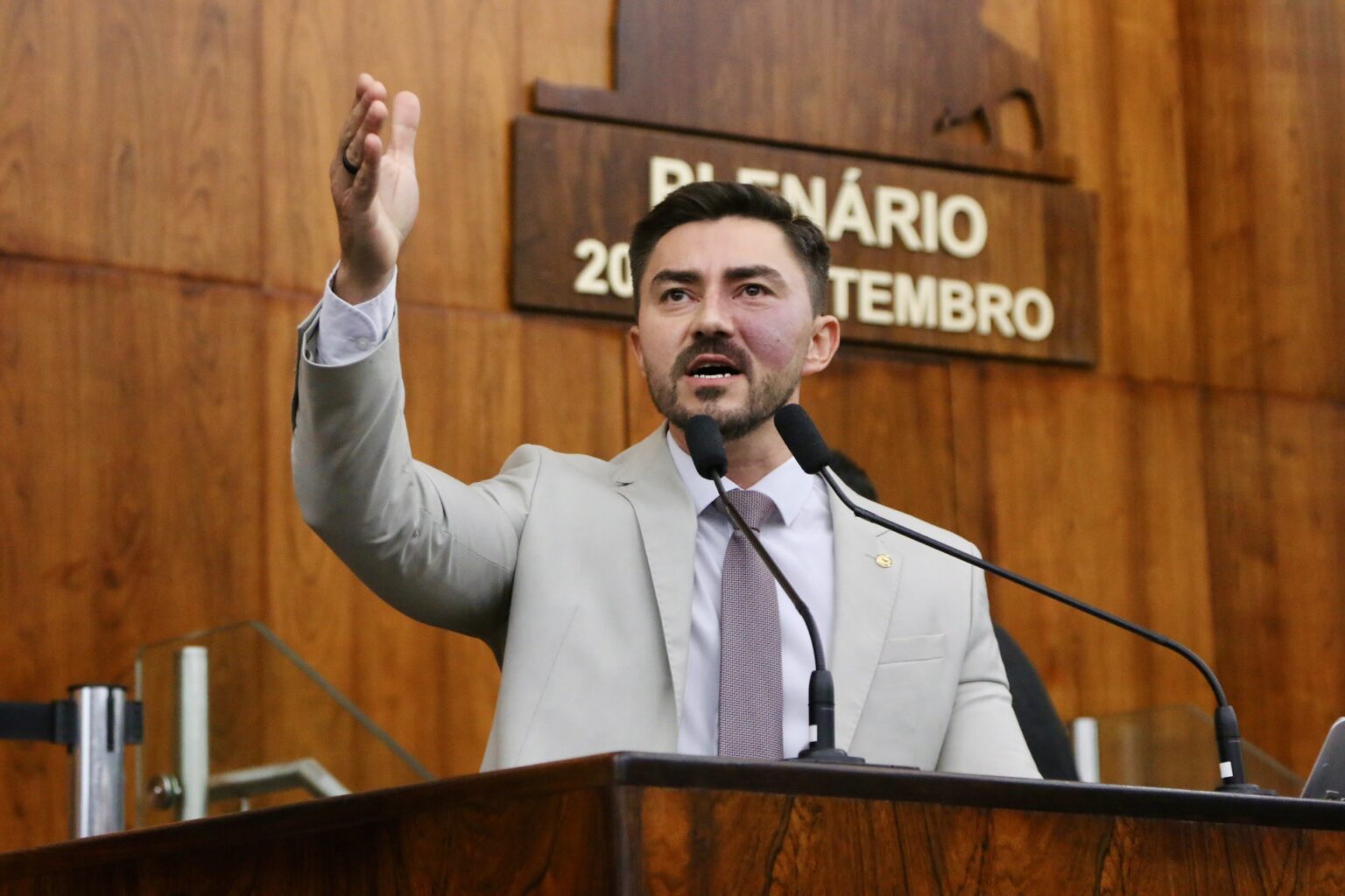 Frente parlamentar de homens pelo fim da violência contra a mulher retoma as atividades após as enchentes