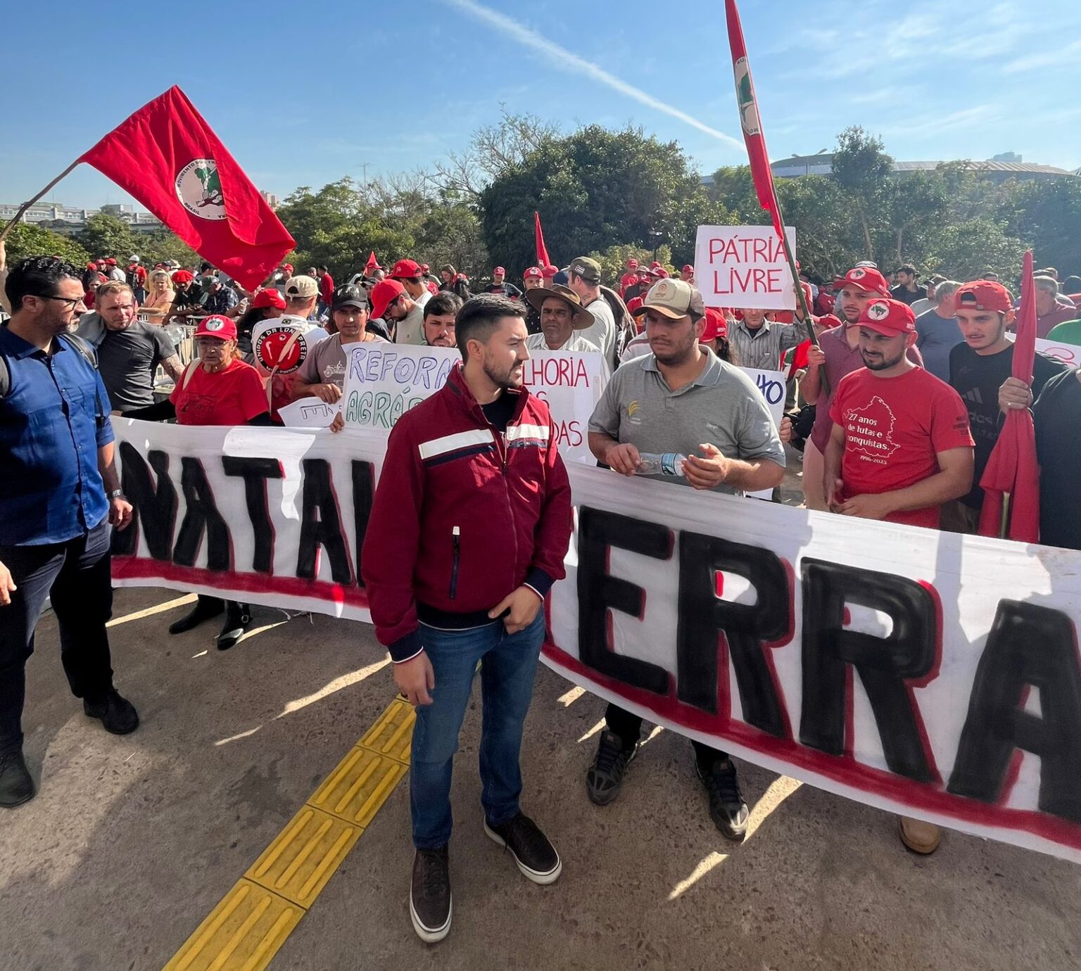 Deputado Adão Pretto cobra governo Leite sobre políticas para assentados da reforma agrária