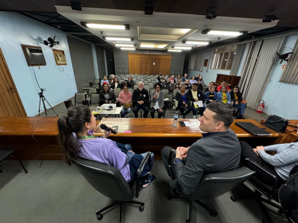 Radde percorre 16 municípios da Fronteira Oeste, Missões e região Norte, divulgando as ações do mandato antifascista