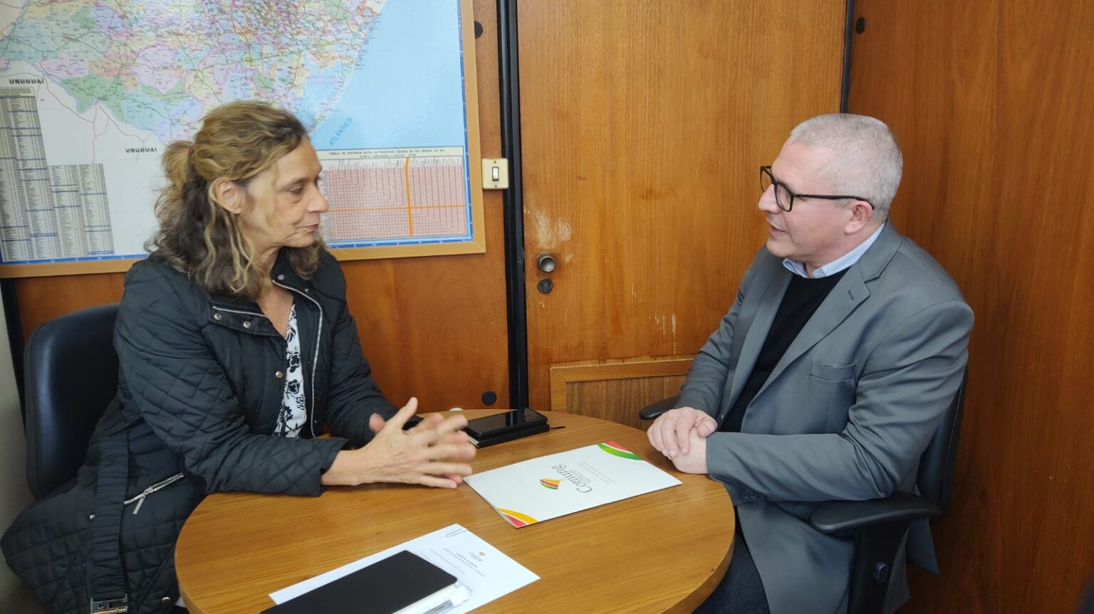 Sofia Cavedon discute apoio à regulamentação da Lei das Universidades Comunitárias com presidente do Comung