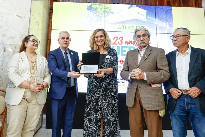 UERGS recebe homenagem da Assembleia Legislativa pelo aniversário de 23 anos