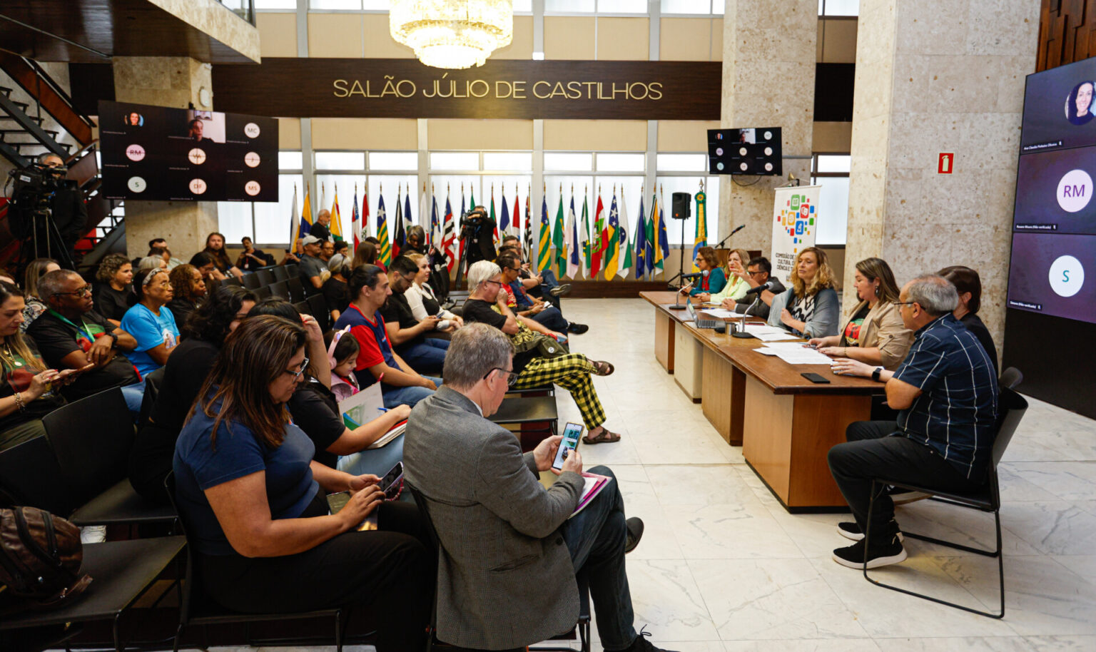 Audiência Pública reforça a luta pelo pagamento do piso aos professores municipais