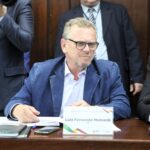 Mais um pedido de vistas na CCJ paralisa projeto do Piso Regional