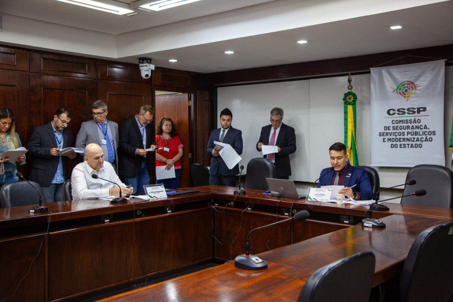 Comissão aprova relatório sobre uso de câmeras corporais nos uniformes de policiais gaúchos