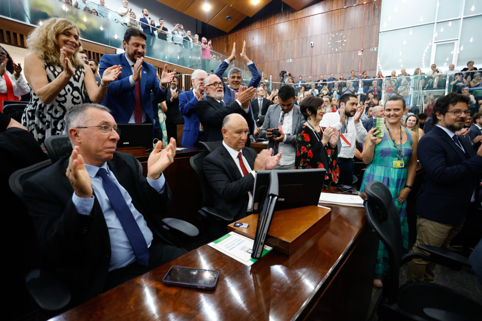 Valdeci destaca capacidade política de Pepe Vargas como novo presidente do Parlamento gaúcho