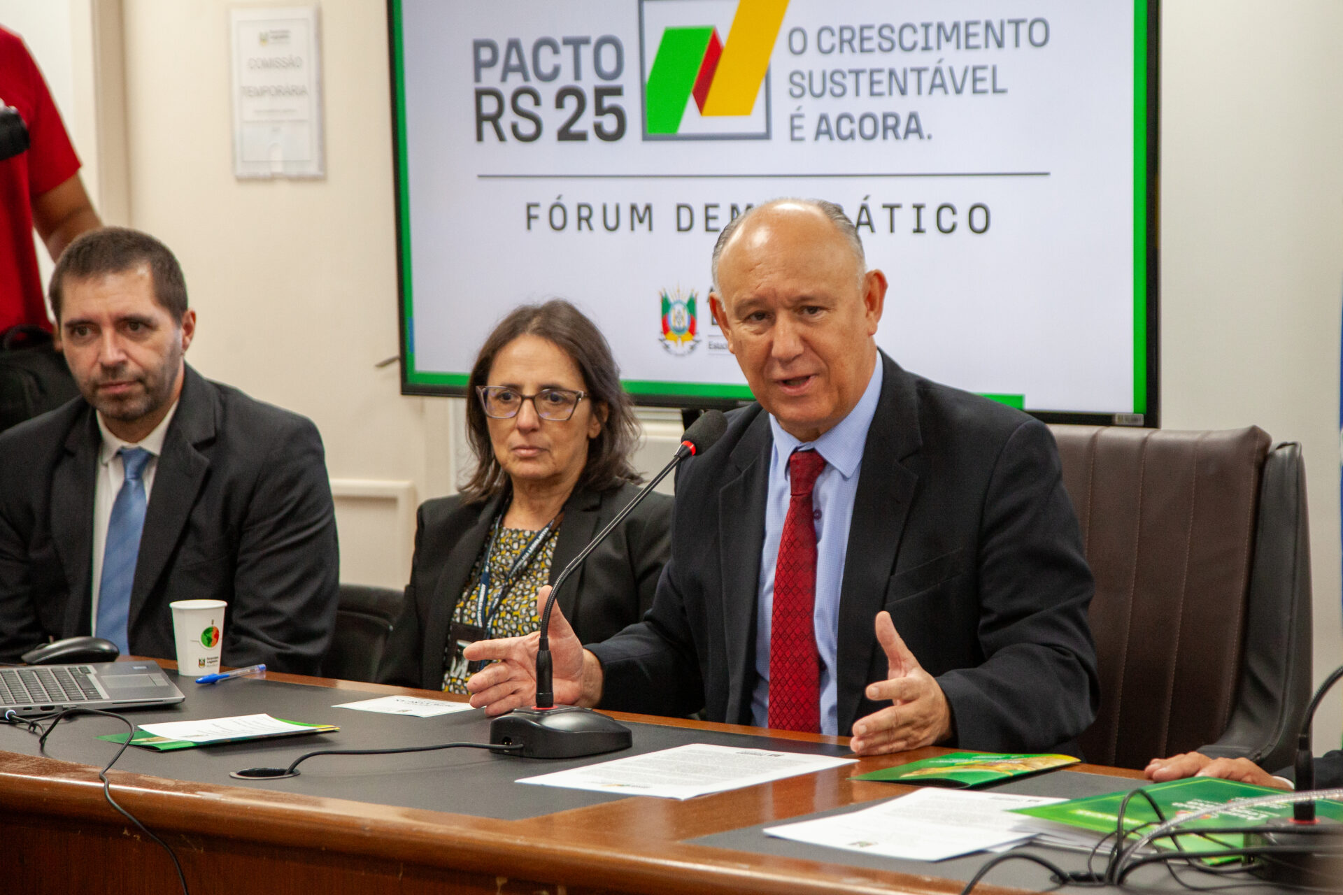 Sob a liderança de Pepe Vargas, Assembleia instala o Fórum Democrático de Desenvolvimento Regional