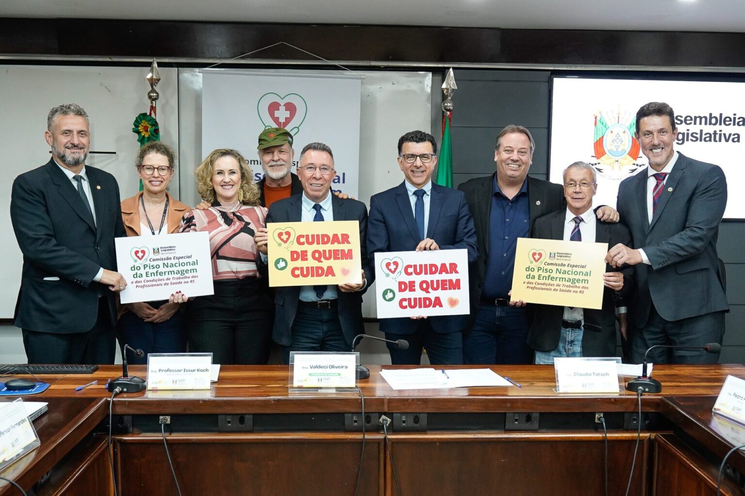 Valdeci vai presidir comissão especial que trata do piso salarial da Enfermagem