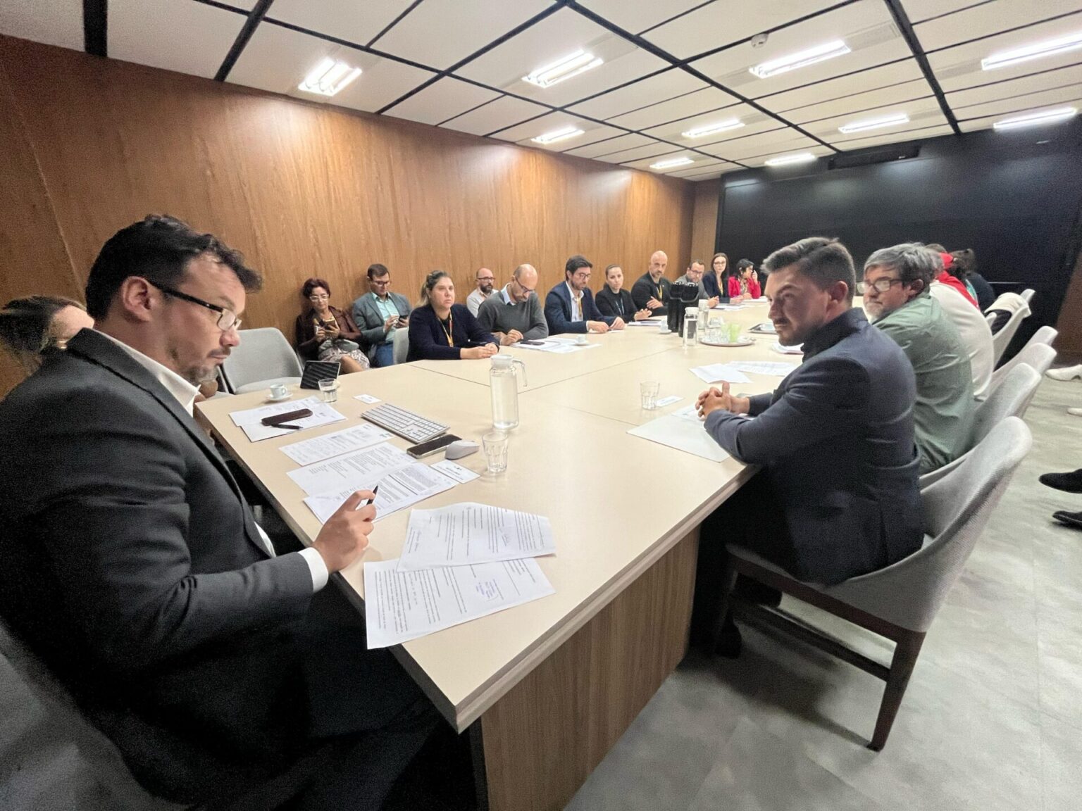 Em reunião com a Casa Civil, Adão Pretto cobra investimentos do governo Leite na reforma agrária