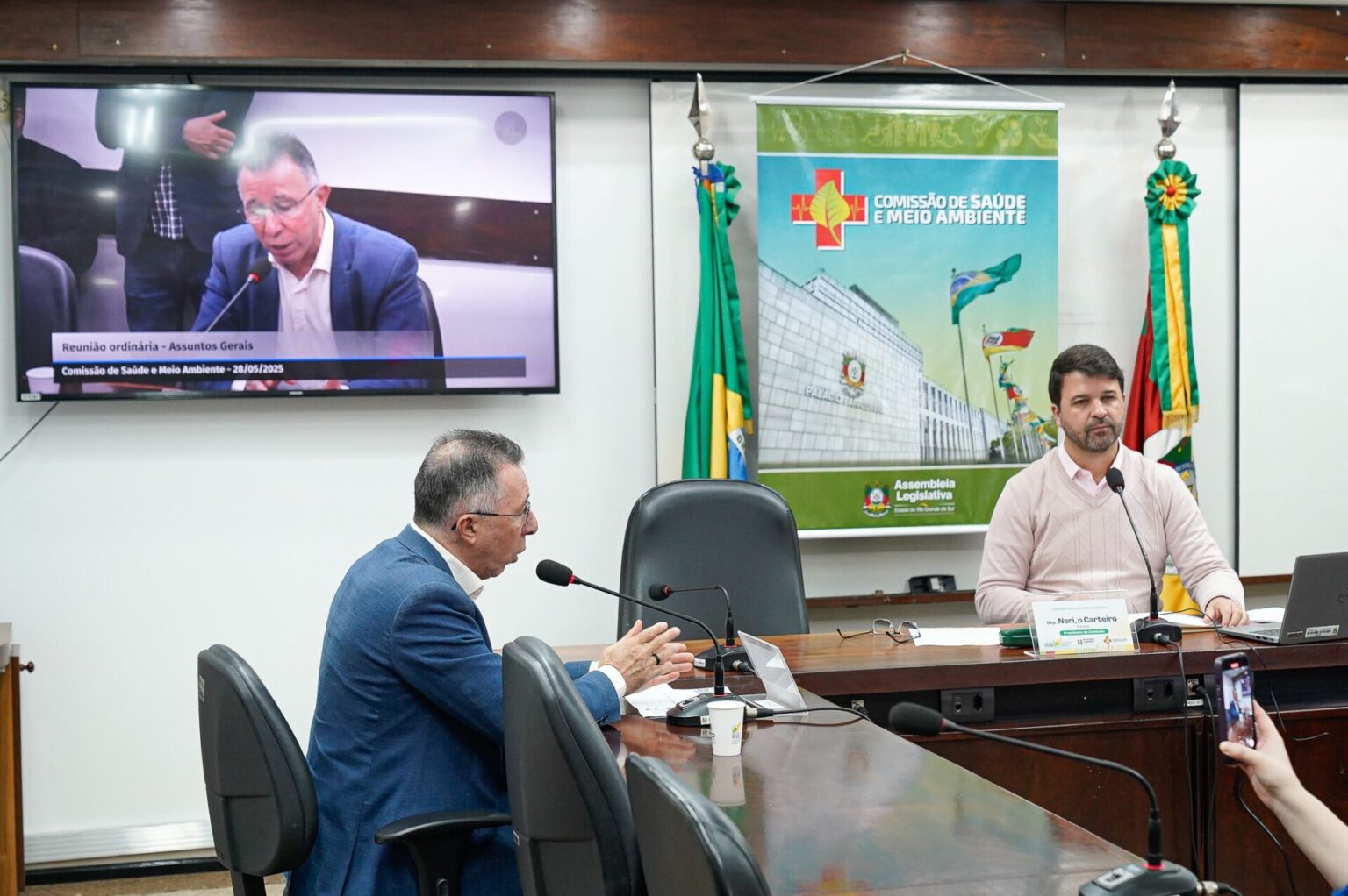 Valdeci cobra ação do governo Leite para surto de Dengue em Cachoeira do Sul e cumprimento da lei dos 12% em Saúde