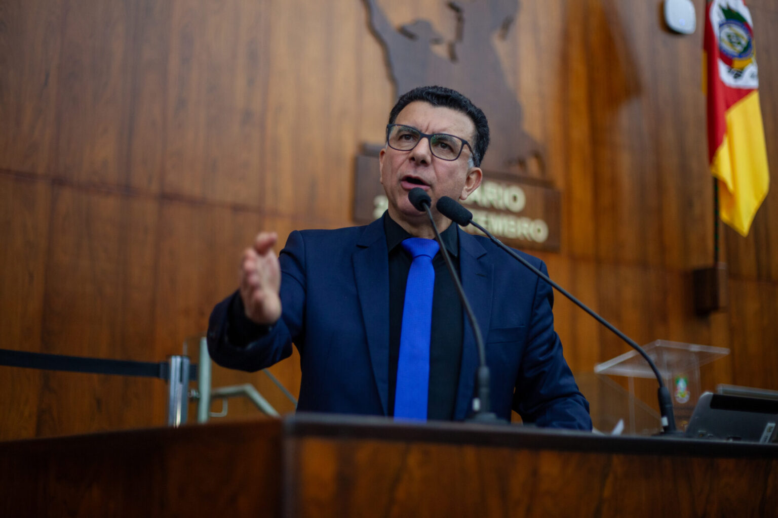 Jeferson critica arrogância de Leite em anteprojeto de regulamentação da Polícia Penal