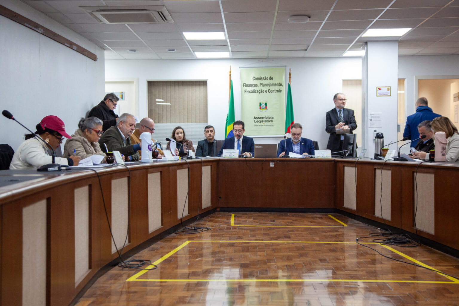 Bancada do PT denuncia LDO com rombo bilionário e ausência de investimentos mínimos